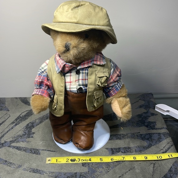 Vintage TENDER HEART TREASURES Fisherman Teddy Bear - Bear In Wadders 1992 - Picture 7 of 7